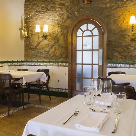 Hotell La Violeta & Chill Out 4*
