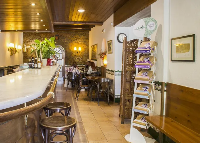 La Violeta & Chill Out Hotel 4*